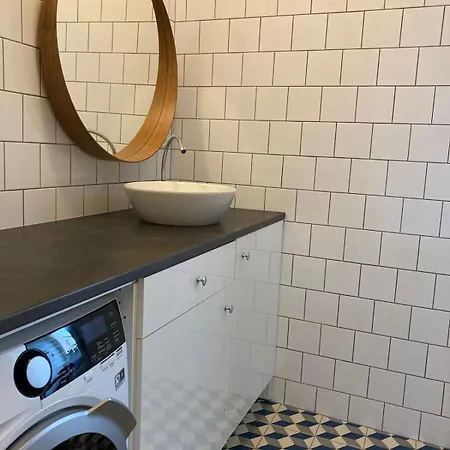 Apartmán A Comfortable Near Slovanske Square *